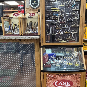 Case knives on display